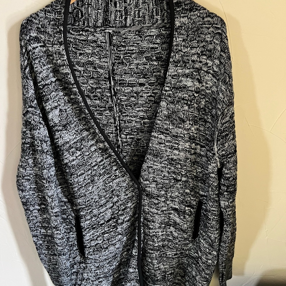Lululemon merino wool Cardi all day cardigan athlesure natural fibres - Picture 4 of 8